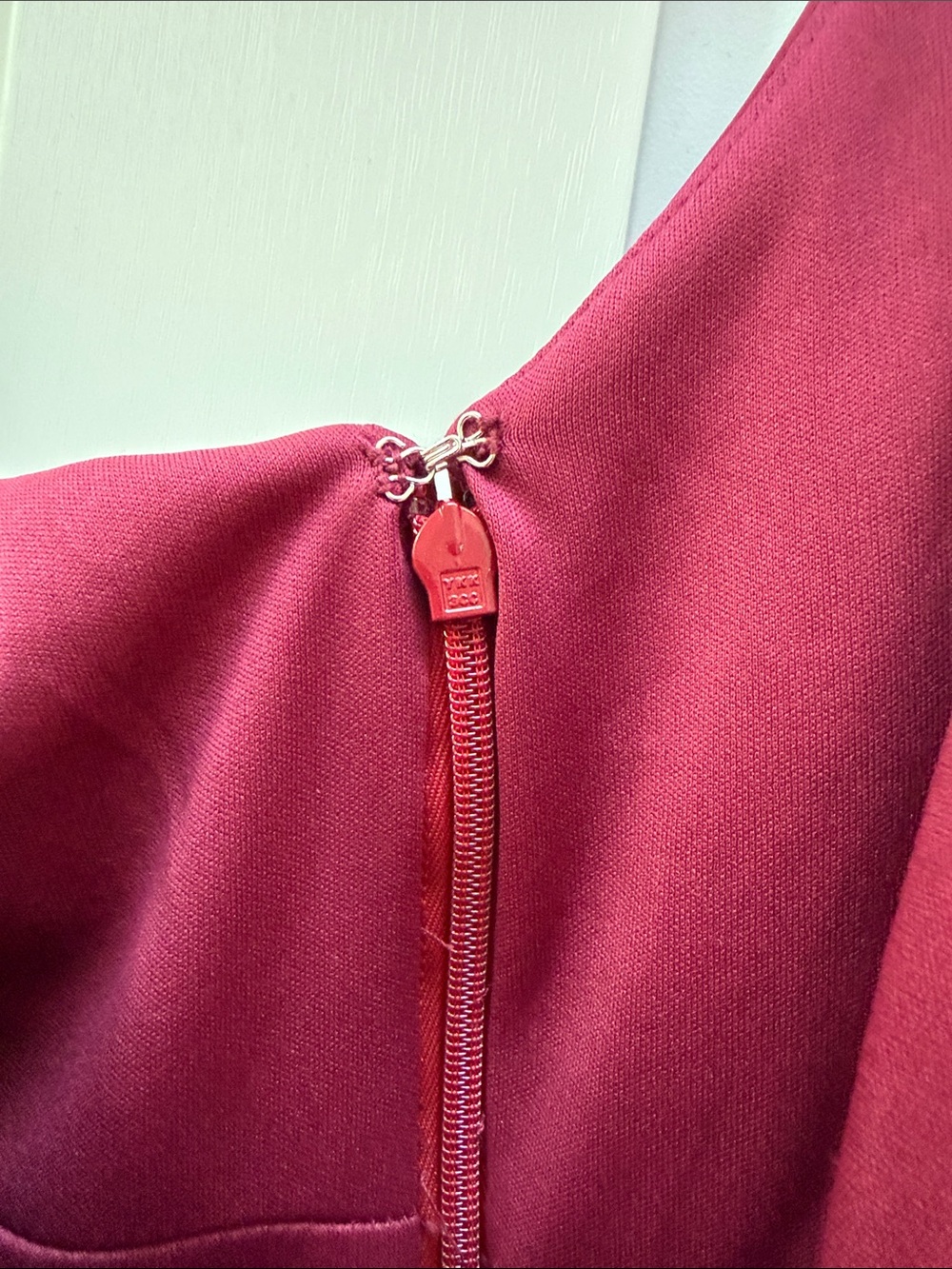 Dessy Collection 2894 Elegant V-Neck Burgundy Maxi Bridesmaid Dress Size 14 - Picture 9 of 10